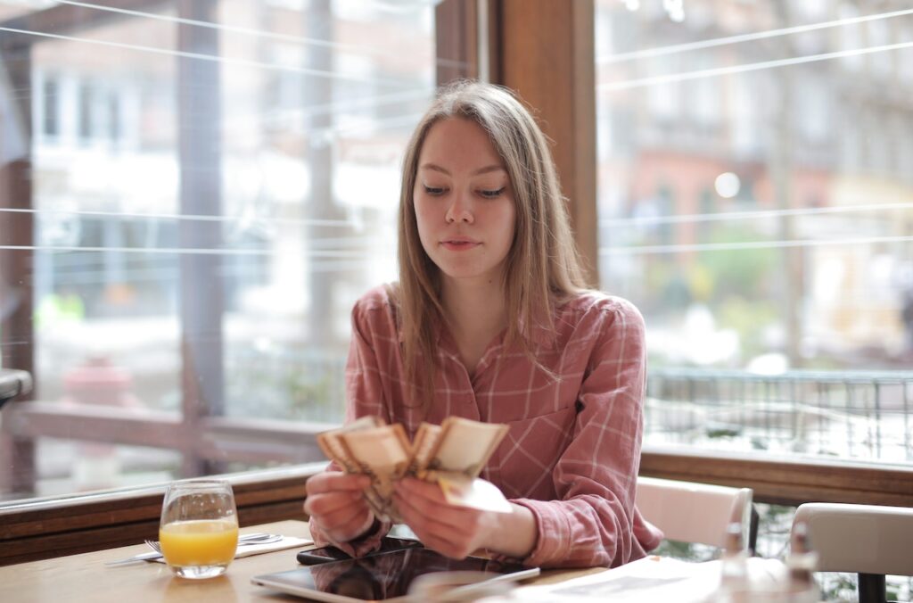 7 Perkara Paling Penting Orang Muda Mesti Tahu Mengenai Wang